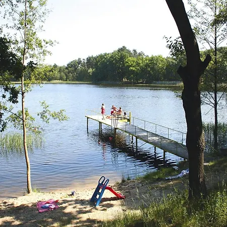 Am Vordersee, Dobbrikow, Cleaning Included *